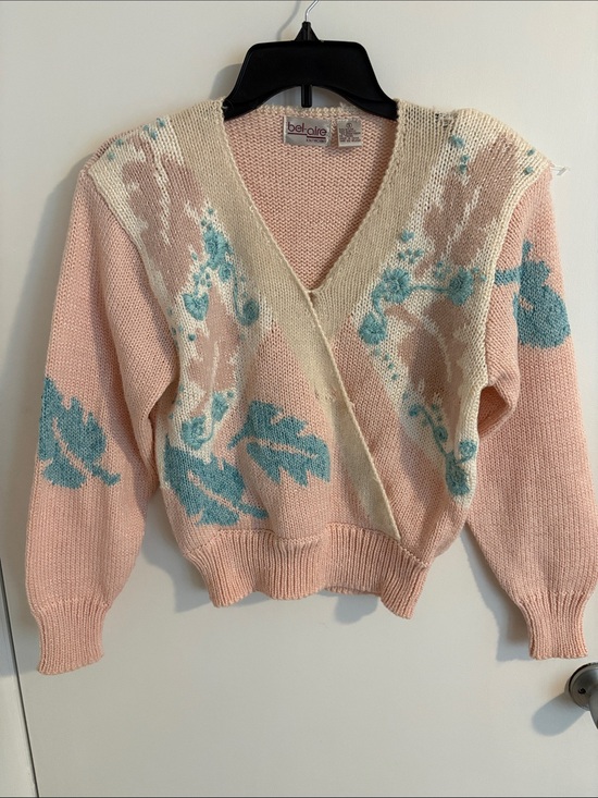 Bel Aire Sweaters - Vintage Pink Floral V-Neck Sweater with Cream Trim